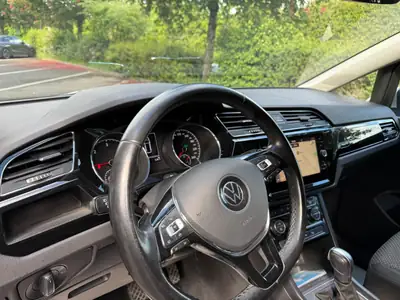 VW Touran 2.0 TDI BlueMotion — Monospace fiable, consommation maîtrisée, 185 000 km — Miniature 9