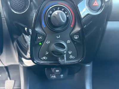Peugeot 108 1.0 VTi Allure ETG — Citadine économe, 39'650 km, caméra de recul — Thumbnail 22