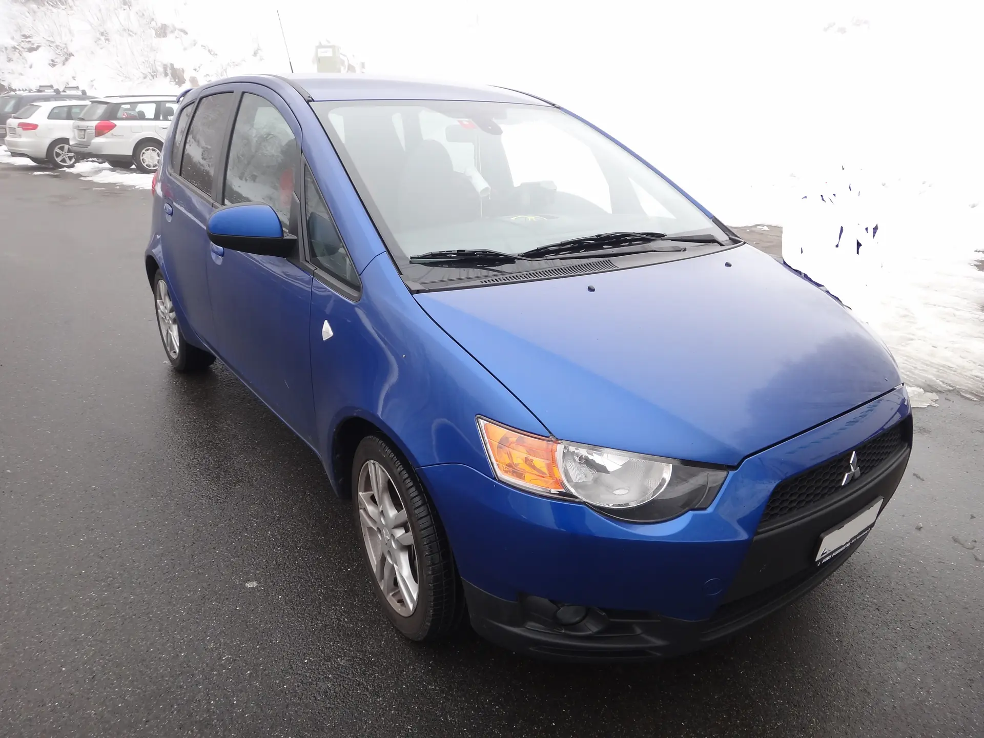 Mitsubishi Colt 1.3 16V — Citadine compacte et économique, seulement 14'800 km — vista esterna