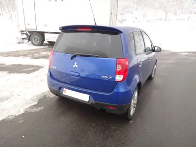 Mitsubishi Colt 1.3 16V — Citadine compacte et économique, seulement 14'800 km — Miniatura 8