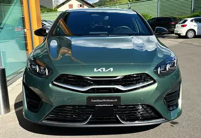Kia ProCeed 1.5 T-GDi MHEV GT-Line — Break sportif hybride, 16'000 km seulement — side view