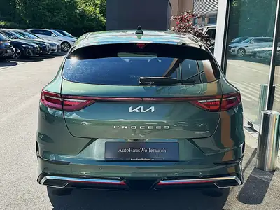 Kia ProCeed 1.5 T-GDi MHEV GT-Line — Break sportif hybride, 16'000 km seulement — rear view