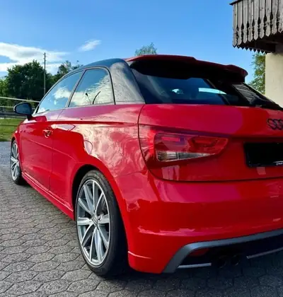Audi A1 S Line 1.4 TFSI CoD S-Tronic — Sportif & Économe, 90'000 km seulement — rear view