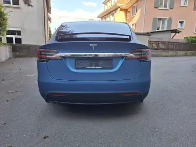 Tesla Model X Ludicrous Performance — SUV électrique 7 places, 795 ch, Autopilot avancé — cruscotto
