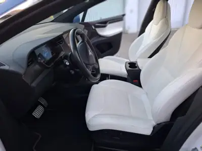 Tesla Model X Ludicrous Performance — SUV électrique 7 places, 795 ch, Autopilot avancé — Miniatura 11