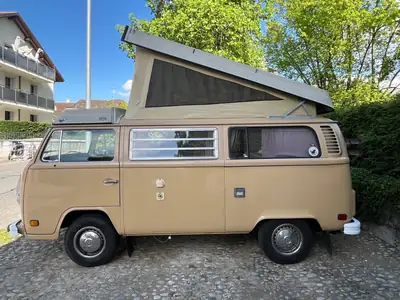 VW T2 Westfalia Campmobile 1979 — Légende du camping-car, 86 500 km — vista posteriore