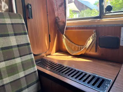VW T2 Westfalia Campmobile 1979 — Légende du camping-car, 86 500 km — Miniatura 9