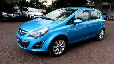 Opel Corsa 1.4 TP Color Edition — Citadine fiable, très bon état, pneus été/hiver inclus — côté