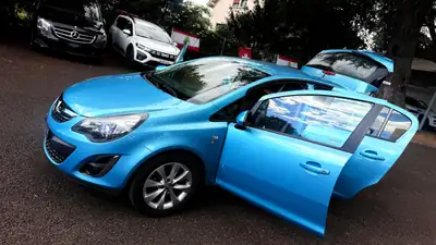 Opel Corsa 1.4 TP Color Edition — Citadine fiable, très bon état, pneus été/hiver inclus — Miniature 14