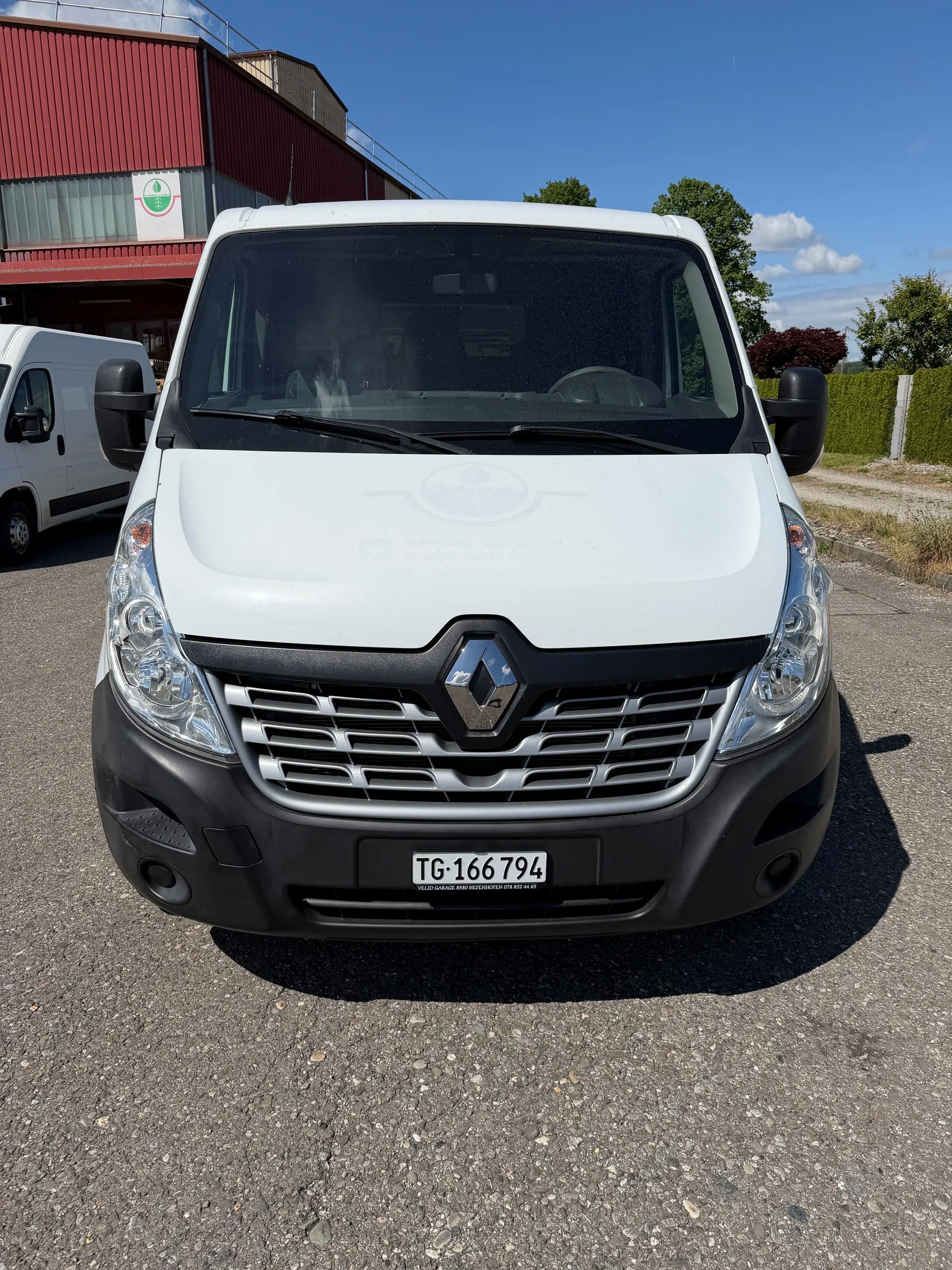 Renault Master 2.3 dCi 130 — Utilitaire robuste, frais du contrôle technique