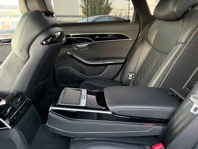 Audi S8 TFSI quattro — Berline de luxe sportive, 571 ch, Full Black premium — Miniatur 23