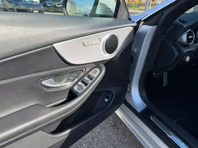 Mercedes-Benz C 200 AMG Line Cabriolet — Décapotable élégante, hybride léger, 115'000 km — Thumbnail 15