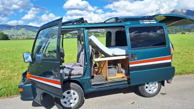 Subaru E12 Wagon 4WD — Routière polyvalente des années 90, intérieur aménagé — Miniature 9
