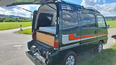 Subaru E12 Wagon 4WD — Routière polyvalente des années 90, intérieur aménagé — Miniature 8