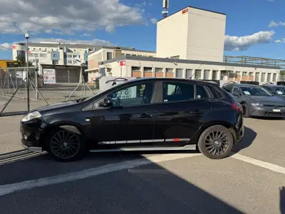 FIAT Bravo 1.4 16V Turbo Dynamic — Citadine sportive, 126'000 km, sans sinistre — vista posteriore