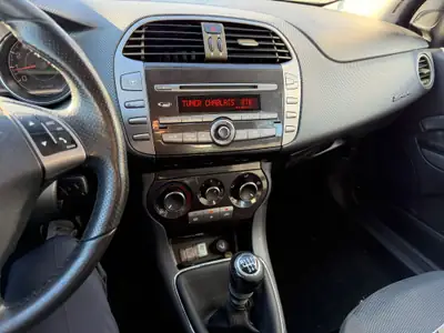 FIAT Bravo 1.4 16V Turbo Dynamic — Citadine sportive, 126'000 km, sans sinistre — Miniatura 9
