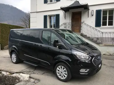 Ford Tourneo Custom 2.0 TDCi 130 — Monospace 8 places, diesel économique — Außenansicht