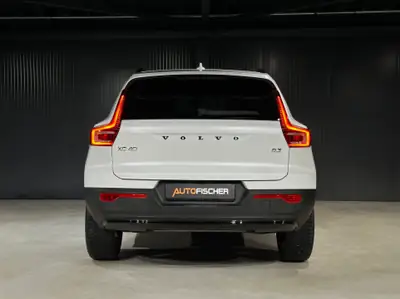 Volvo XC40 B3 Mild Hybrid — SUV compact élégant, très peu kilométré — detail