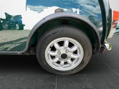 MINI Cooper 1.3i 1995 — Classique britannique, moteur fiable et consommation économique — Miniature 14