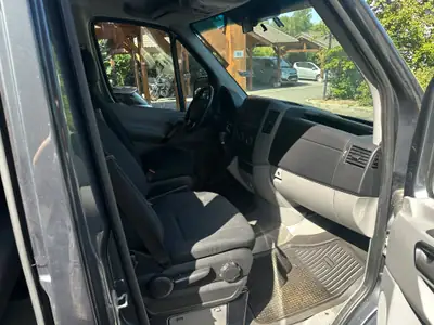 Mercedes-Benz Sprinter 2.2 CDI 129 cv — Utilitaire polyvalent, 98 500 km, 8 places — Miniature 10
