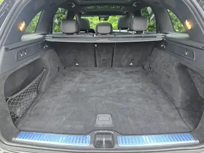 Mercedes-Benz GLC 63 S AMG — 510 ch, Pack carbone et attelage, intérieur cuir noir premium — Miniatur 12