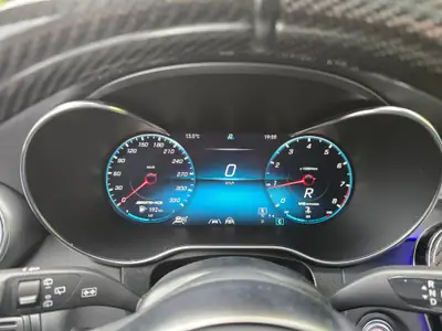 Mercedes-Benz GLC 63 S AMG — 510 ch, Pack carbone et attelage, intérieur cuir noir premium — Miniatur 13