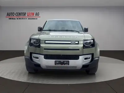 Land Rover Defender 90 3.0D I6 250 — SUV robuste, caméra 360° et attelage renforcé — exterior view