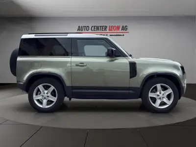 Land Rover Defender 90 3.0D I6 250 — SUV robuste, caméra 360° et attelage renforcé — Thumbnail 7