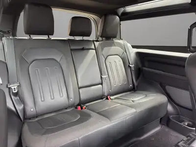 Land Rover Defender 90 3.0D I6 250 — SUV robuste, caméra 360° et attelage renforcé — Thumbnail 12