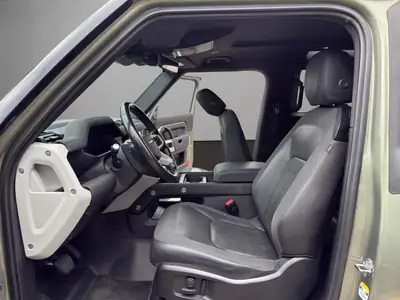Land Rover Defender 90 3.0D I6 250 — SUV robuste, caméra 360° et attelage renforcé — Thumbnail 15