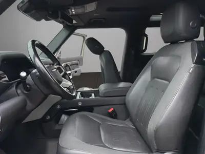 Land Rover Defender 90 3.0D I6 250 — SUV robuste, caméra 360° et attelage renforcé — Thumbnail 14