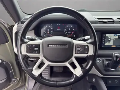 Land Rover Defender 90 3.0D I6 250 — SUV robuste, caméra 360° et attelage renforcé — Thumbnail 20