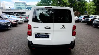Peugeot Expert 2.0 BlueHDi 150 — Fourgon fiable, 138 000 km, sans sinistre — intérieur