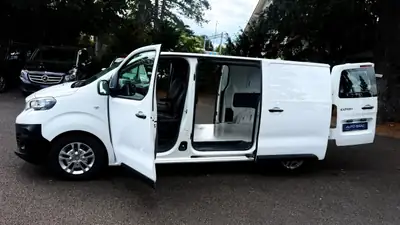 Peugeot Expert 2.0 BlueHDi 150 — Fourgon fiable, 138 000 km, sans sinistre — Miniature 9