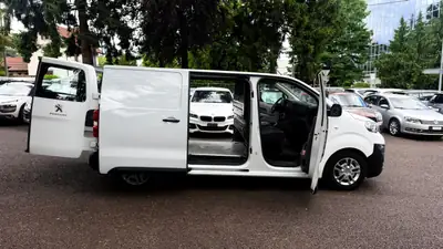 Peugeot Expert 2.0 BlueHDi 150 — Fourgon fiable, 138 000 km, sans sinistre — Miniature 8