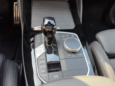 BMW X4 xDrive 30i M Sport — SUV coupé dynamique, 245 ch et équipements premium — Miniatura 23