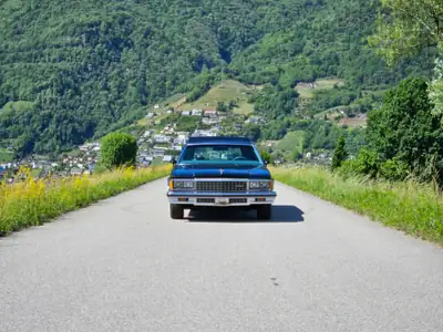Chevrolet Caprice 1978 — Corbillard authentique, 90'798 km, V8 5.7L — fianco