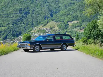Chevrolet Caprice 1978 — Corbillard authentique, 90'798 km, V8 5.7L — vista esterna