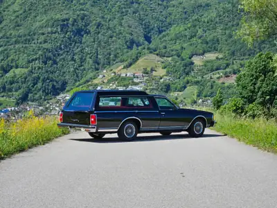 Chevrolet Caprice 1978 — Corbillard authentique, 90'798 km, V8 5.7L — interni