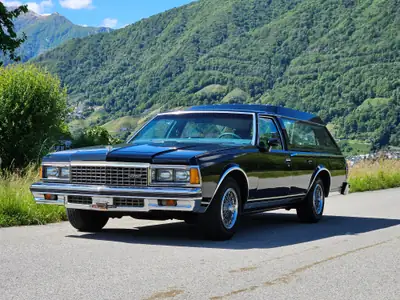Chevrolet Caprice 1978 — Corbillard authentique, 90'798 km, V8 5.7L — Miniatura 7