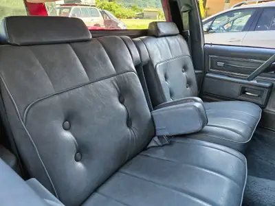 Chevrolet Caprice 1978 — Corbillard authentique, 90'798 km, V8 5.7L — Miniatura 11