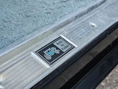 Chevrolet Caprice 1978 — Corbillard authentique, 90'798 km, V8 5.7L — Miniatura 14