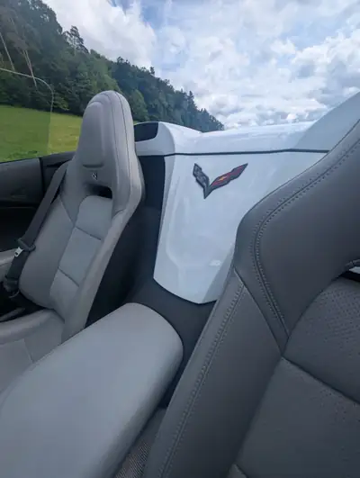 Chevrolet Corvette C7 Stingray Cabrio Z51 — Muscle car légendaire, kit carrosserie et jantes forgées — Miniatura 7