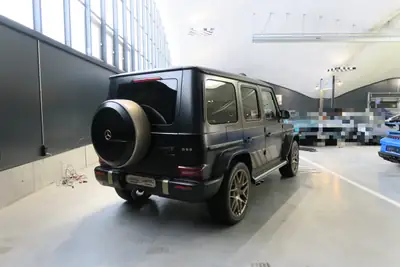 Mercedes-Benz G 63 AMG Grand Edition — Le SUV légendaire avec 584 ch et seulement 4000 km — Thumbnail 7
