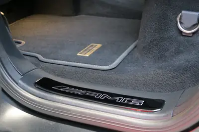 Mercedes-Benz G 63 AMG Grand Edition — Le SUV légendaire avec 584 ch et seulement 4000 km — Thumbnail 16