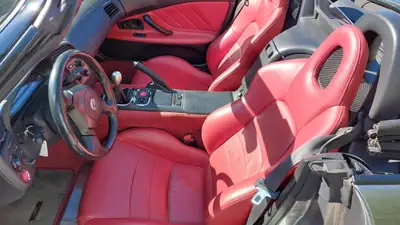 Honda S2000 2.0 16V — Roadster sportif culte, moteur haute révolution 240 ch — vista esterna