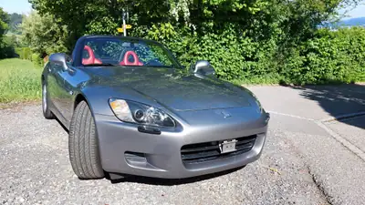 Honda S2000 2.0 16V — Roadster sportif culte, moteur haute révolution 240 ch — fianco