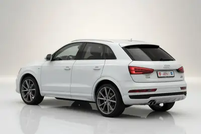 Audi Q3 2.0 TDI sport quattro S-tronic — SUV compact diesel robuste, 108'000 km, révisé — Heckansicht