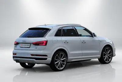 Audi Q3 2.0 TDI sport quattro S-tronic — SUV compact diesel robuste, 108'000 km, révisé — Armaturenbrett