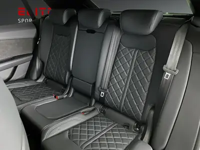 Audi SQ8 TFSI Quattro — SUV haute performance 508 ch, 11'000 km seulement — côté